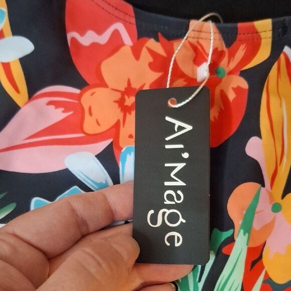 Floral One Piece Swimwear size medium NWT - Picture 3 of 6